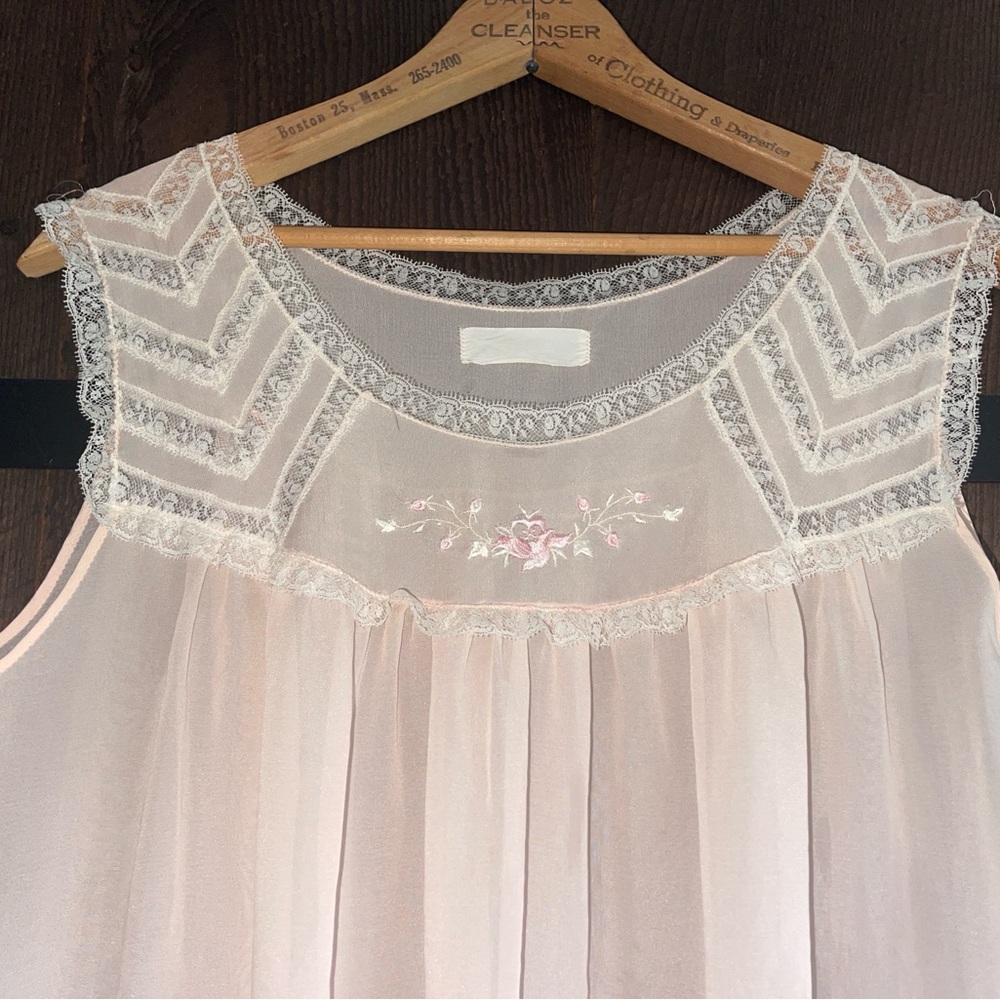 Vintage sheer cotton long nightgown with embroidery and lace Size XL - Picture 2 of 4